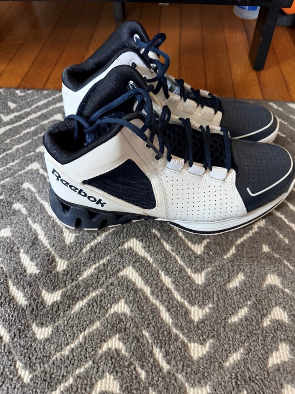 Reebok Men's Zigkick Hoops Basketball Shoe Zig Sole Mid White Navy Blue + Black